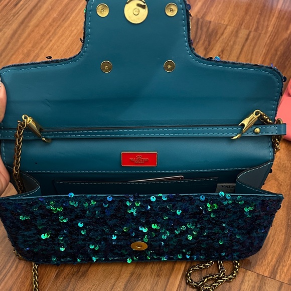 V Green and Blue Sequin Shoulder Bag - Picture 3 of 3